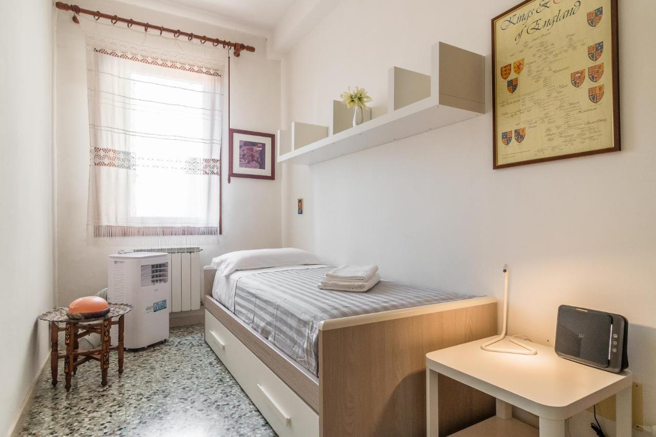 Colombina House Close To The Train Station Appartamento *