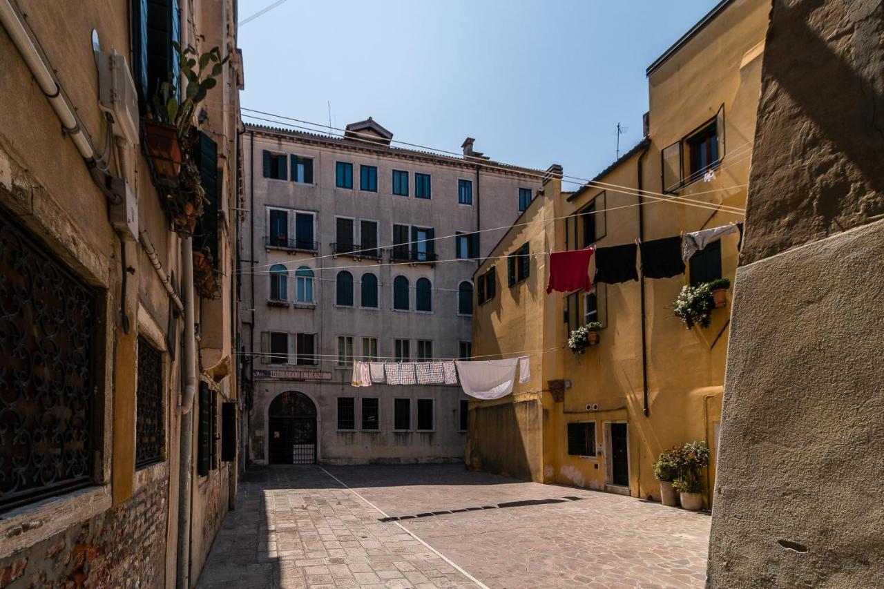 Appartamento Colombina House Close To The Train Station